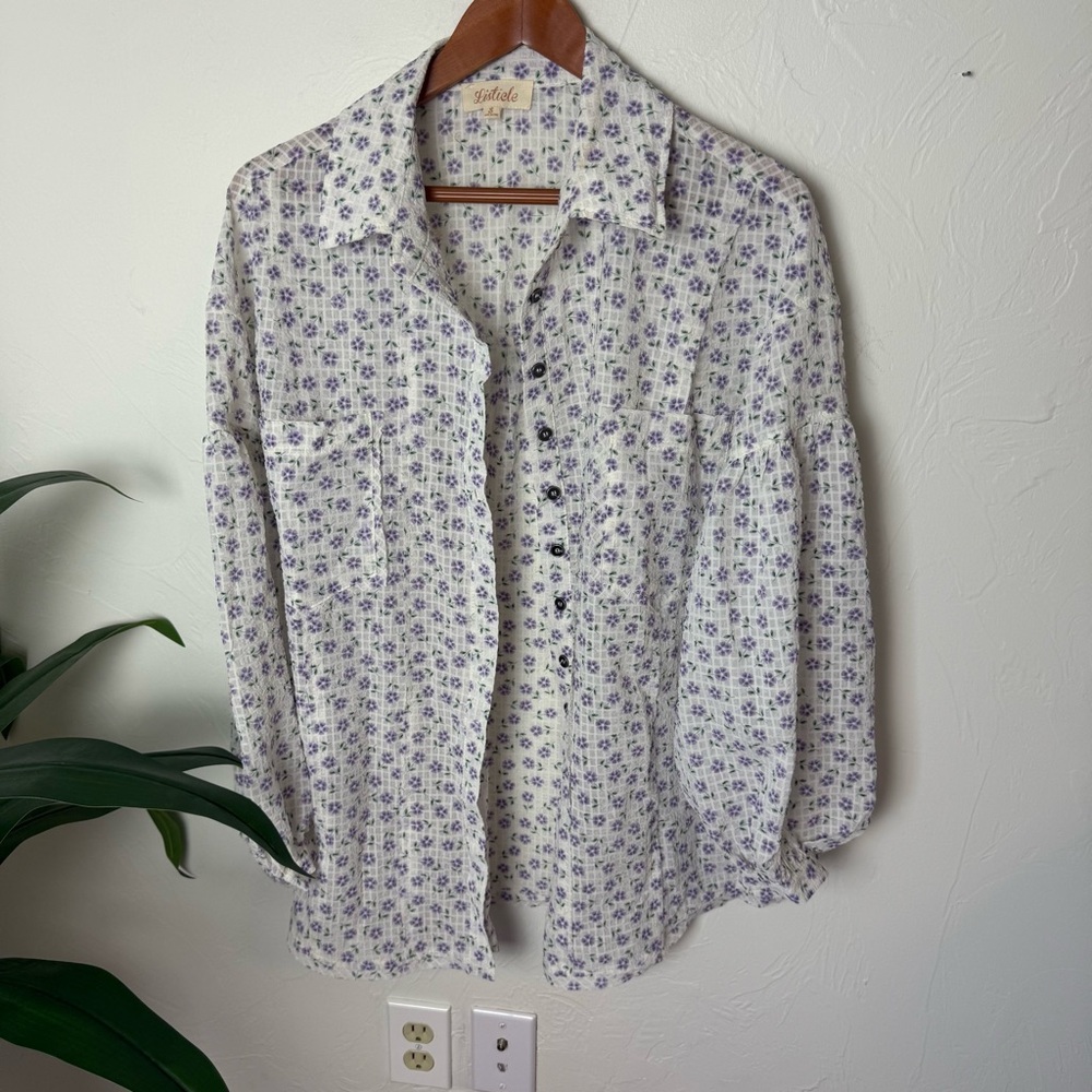 Listicle Lavender Floral Button-Down Blouse – Size Small
